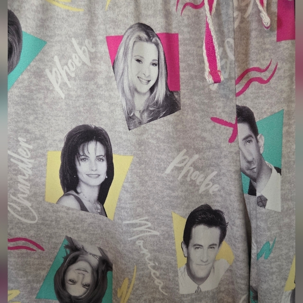 Friends | Jogger Pajama Pants Size XL - Picture 4 of 6